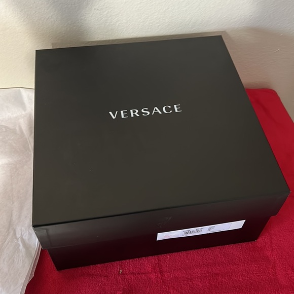 Versace Hat - Picture 5 of 11